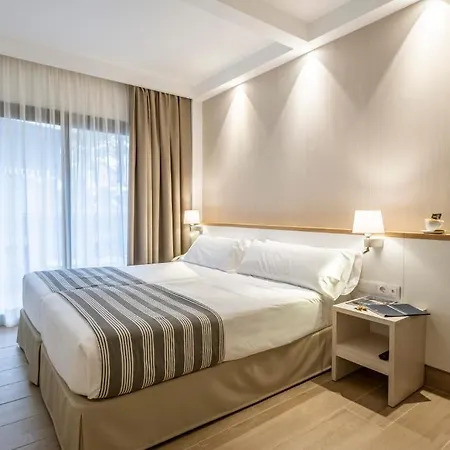 Отель Rosamar Es Blau - Adults Only +21 4*
